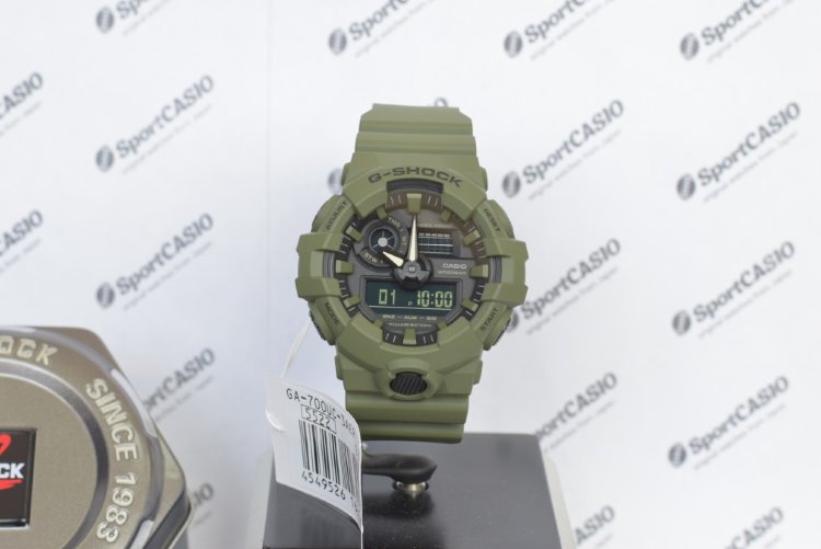 Наручные часы CASIO G-SHOCK GA-700UC-3A