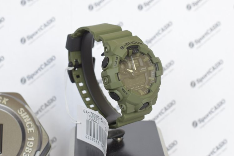 Наручные часы CASIO G-SHOCK GA-700UC-3A