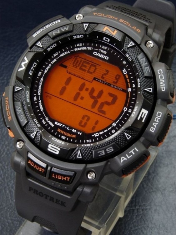 Наручные часы CASIO PRO TREK PRG-240-8E