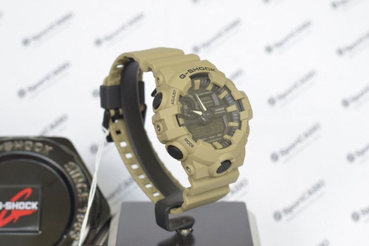 Наручные часы CASIO G-SHOCK GA-700UC-5A