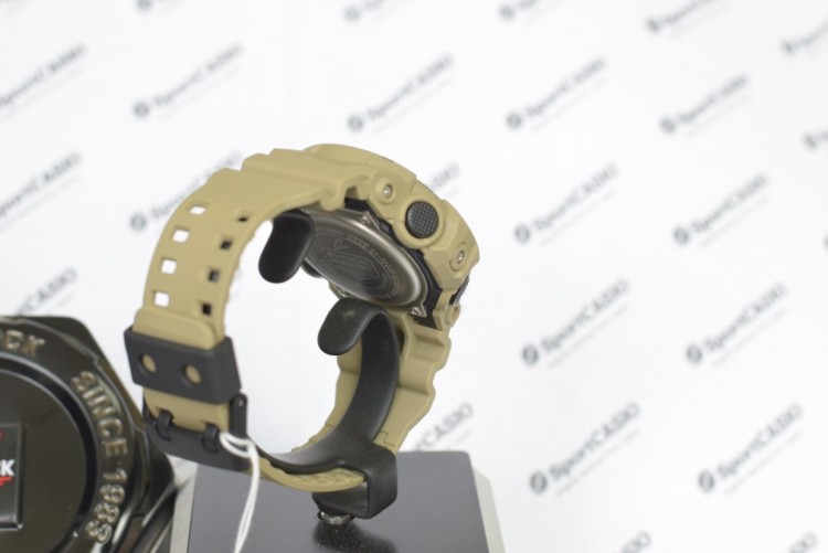 Наручные часы CASIO G-SHOCK GA-700UC-5A
