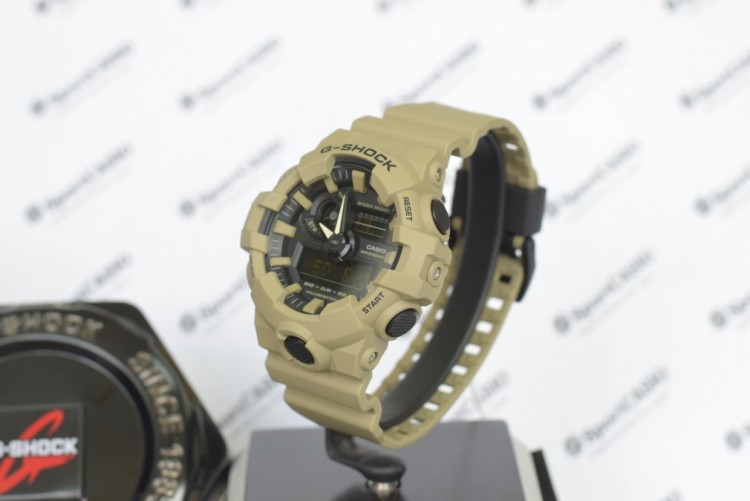 Наручные часы CASIO G-SHOCK GA-700UC-5A