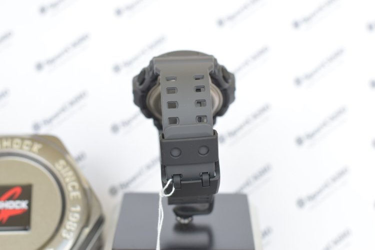Наручные часы CASIO G-SHOCK GA-700UC-8A