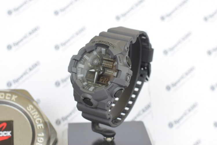 Наручные часы CASIO G-SHOCK GA-700UC-8A