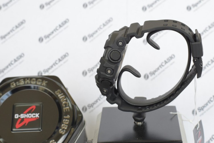 Наручные часы CASIO G-SHOCK GA-700-1B