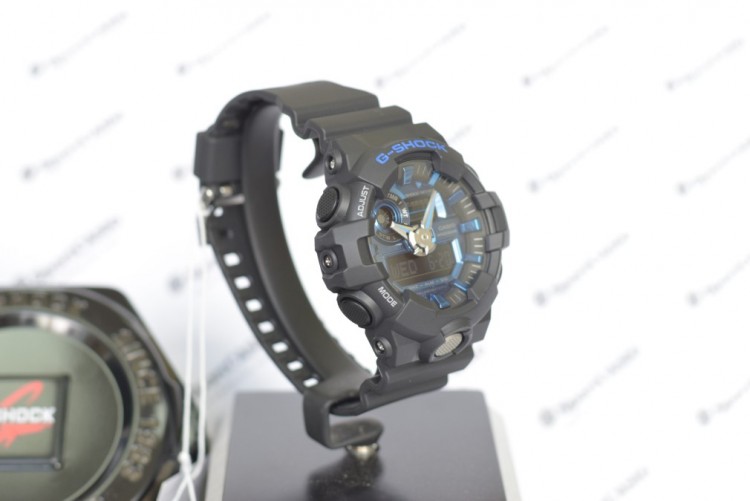 Наручные часы CASIO G-SHOCK GA-710-1A2