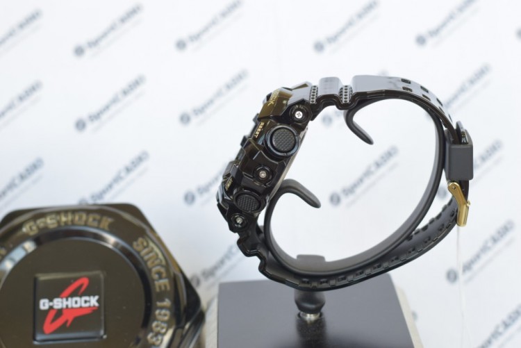 Наручные часы CASIO G-SHOCK GA-710GB-1A