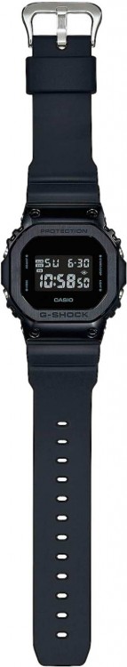 Наручные часы CASIO G-SHOCK GM-5600B-1E