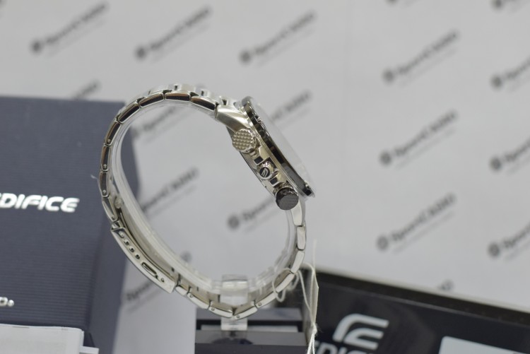 Наручные часы CASIO EDIFICE EFR-558DB-1A