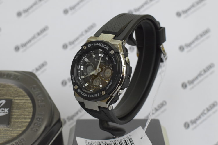 Наручные часы CASIO G-SHOCK GST-W300-1A