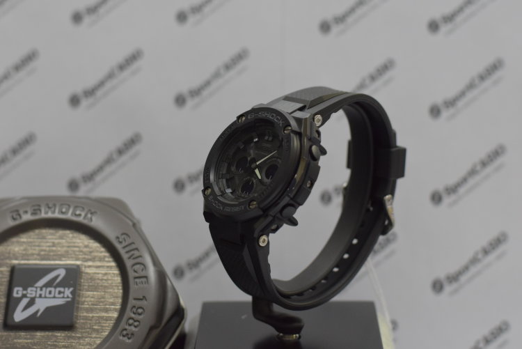 Наручные часы CASIO G-SHOCK GST-W300G-1A1