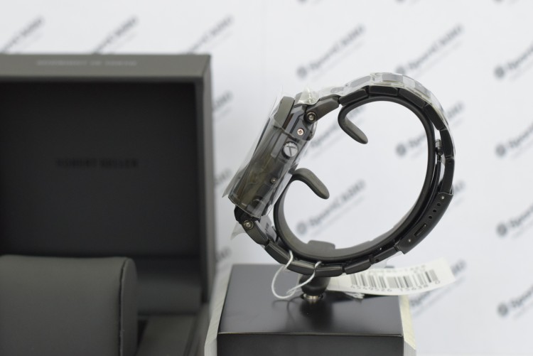 Наручные часы CASIO G-SHOCK GST-200RBG-1A
