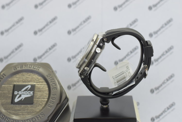 Наручные часы CASIO G-SHOCK GST-W110-1A