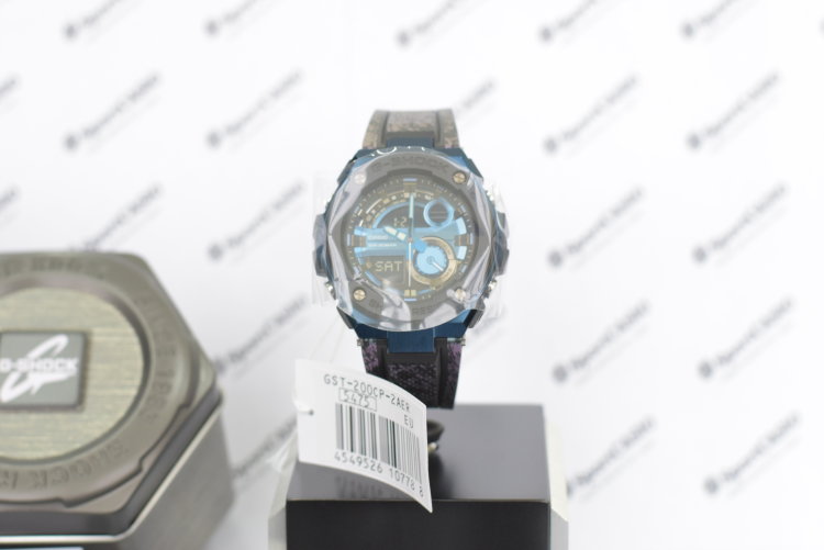 Наручные часы CASIO G-SHOCK GST-200CP-2A